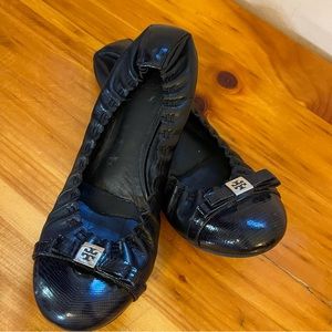 Tory Burch Romy Bow cap toe Ballerina Flat in black size 8